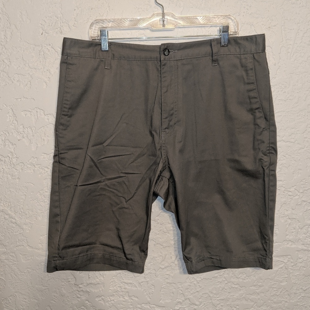Volcom Size 36 Shorts